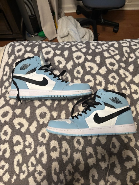 Jordan 1 UNC